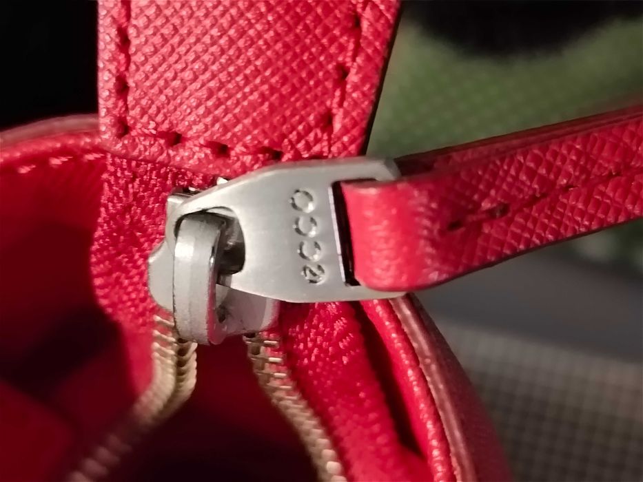 Сумочка жіноча "ECCO" . Червона, розмір 30см x 23cм x 10см