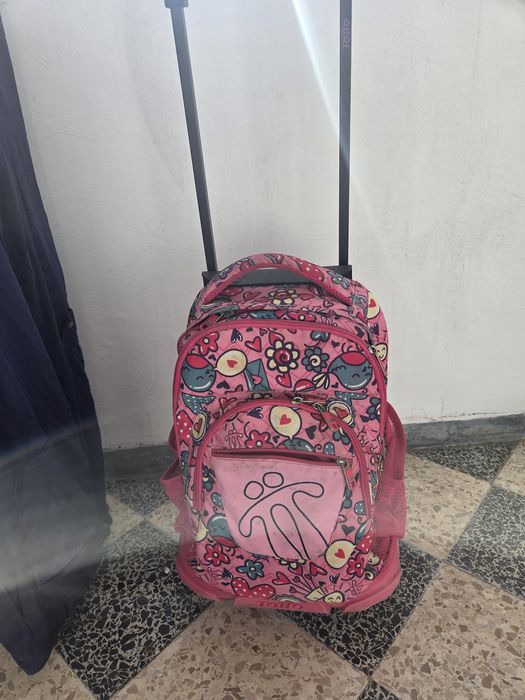 Trolley Totto usado, em bom estado