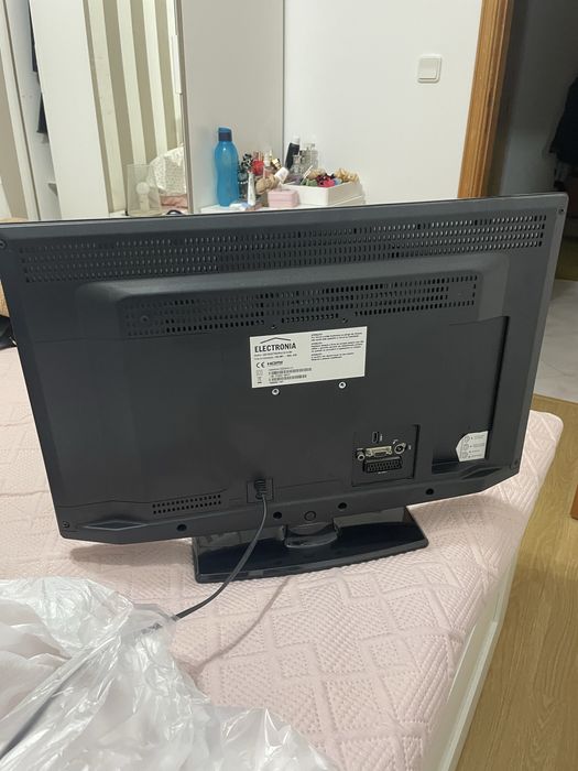 TV electronia LD 24 HD com comando