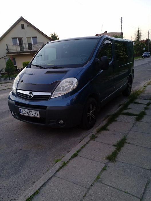 Opel vivaro  samochod opel vivaro  automat zadbany sprawny