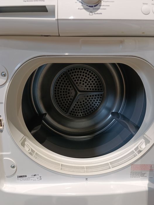 Продам сушильну машину.