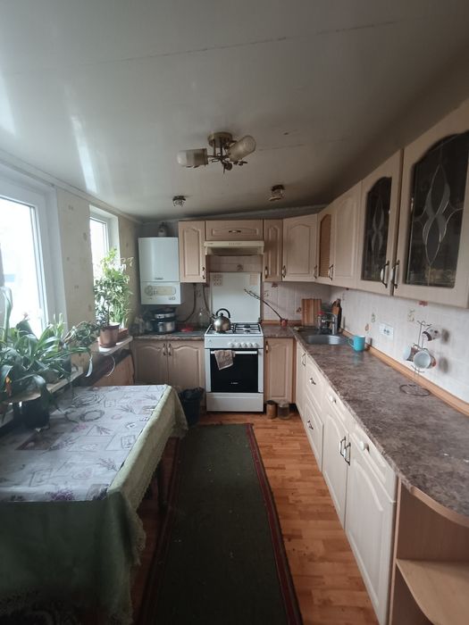 Здам ліжко -місце для проживання хлопця. Вулиці Волонтерська.