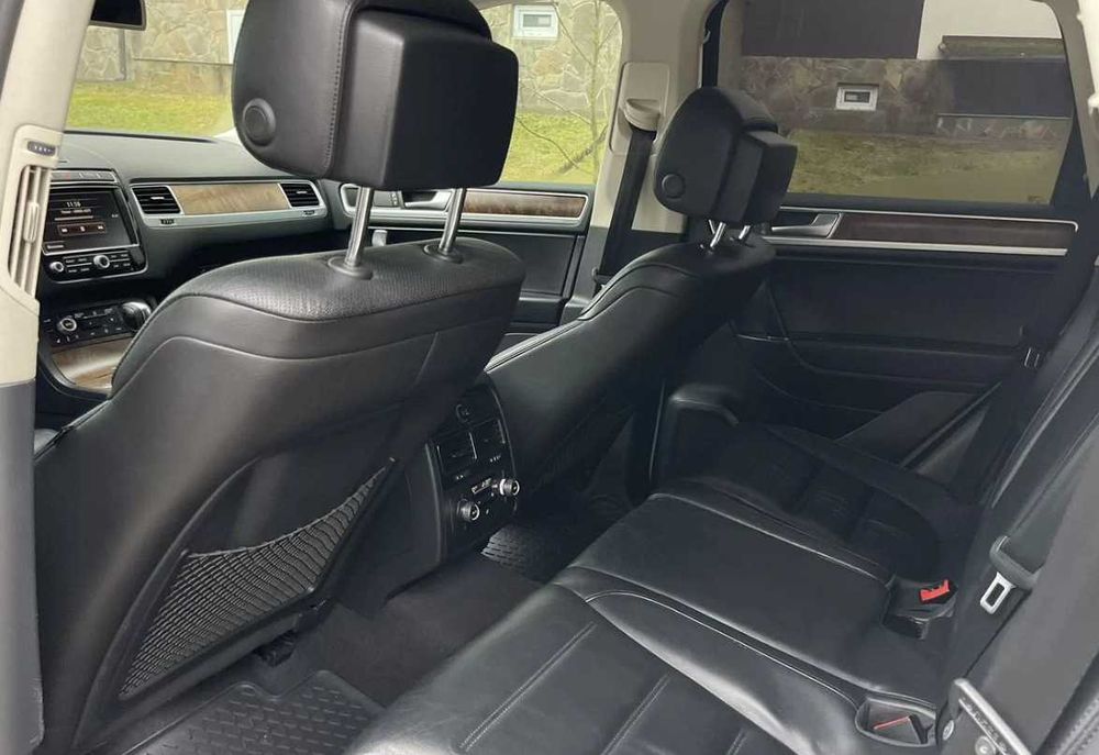 Volkswagen Touareg 3.0 AT, 2015