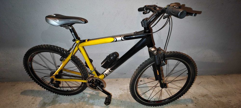 Bicicleta BTT Shimano Altus com Suspensão RST – Muito Estimada