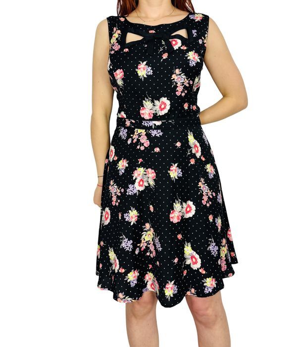 Czarna sukienka w kwiaty z ozdobnym dekoltem XXL 44