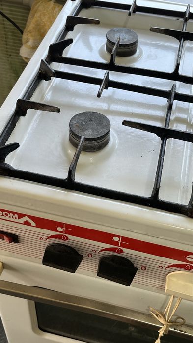 Печка газовая в рабочем состоянии