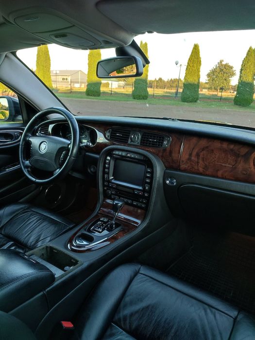 Jaguar XJ Karawan Pogrzebowy Pilato