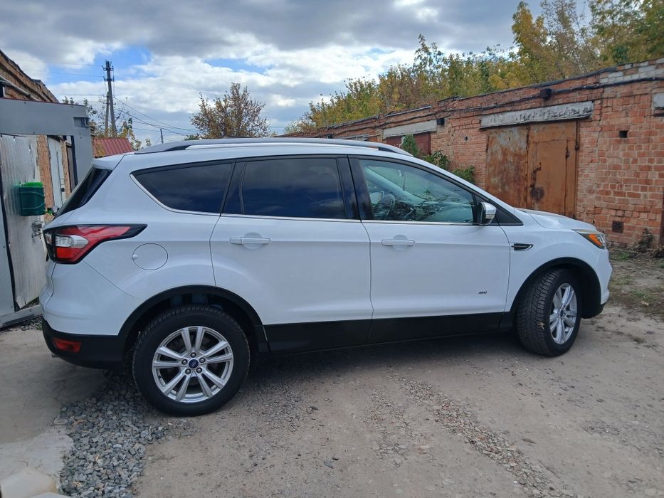 Продам Ford Kuga