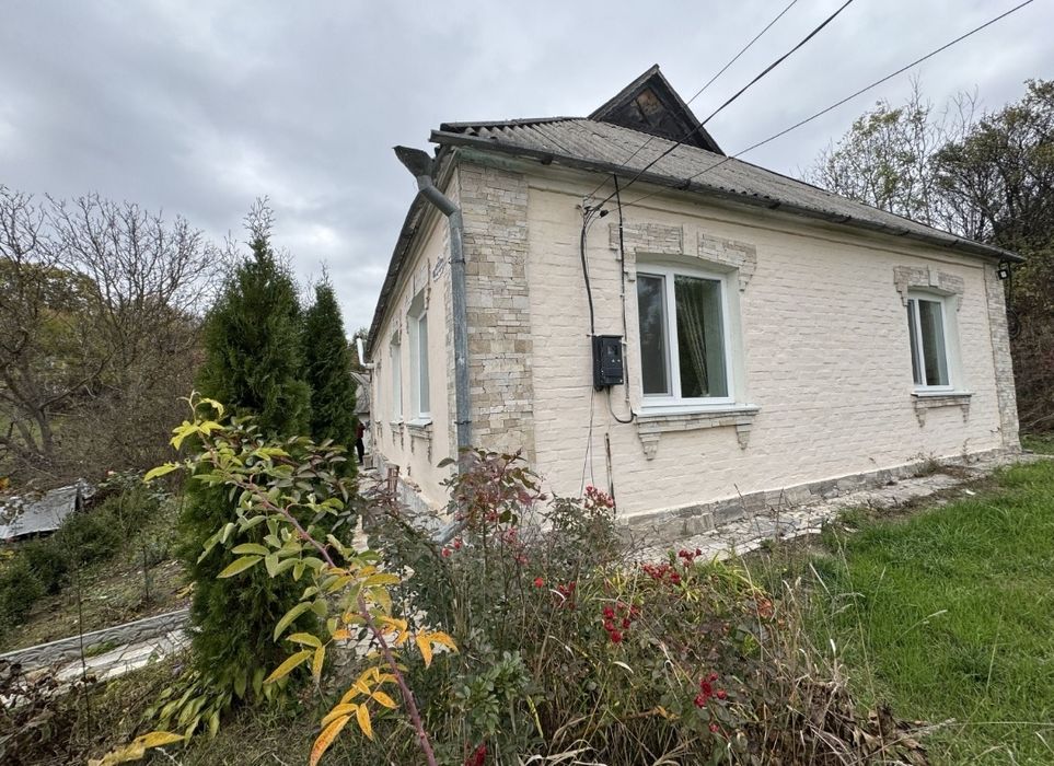 Гарний капітальний будинок в М.Камянка