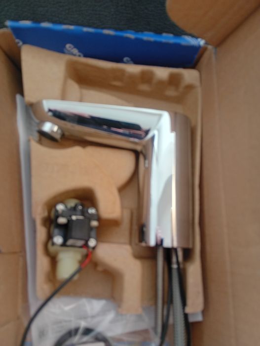 Bateria umywalkowa Grohe na czujnik