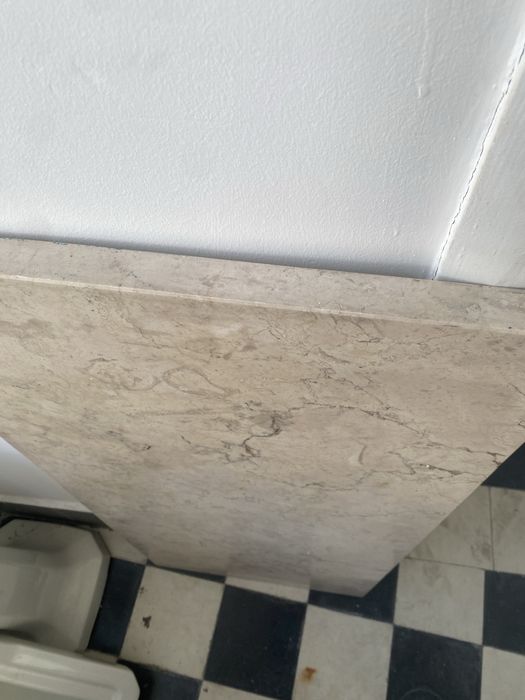 Tampo Mármore em muito bom estado