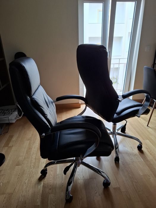 Cadeira de Escritório Executiva Staples – Usada (em ótimo estado)
