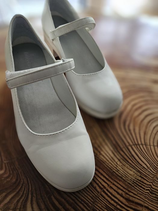 Buty do I Komunii dla dziewczynki