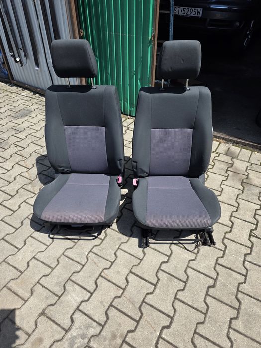 Suzuki sx4 fotel kierowcy pasażera czerwona krata podgrzewane