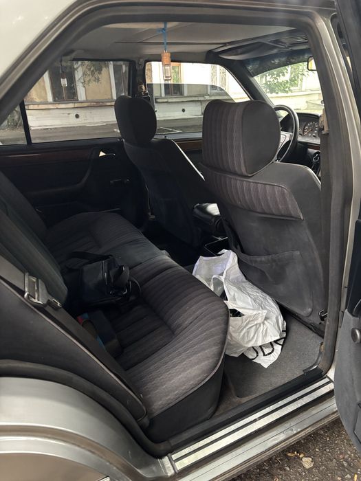 Mercedes-benz.124 E200