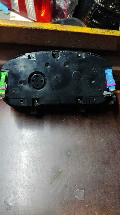 Щиток Golf 4 приборка