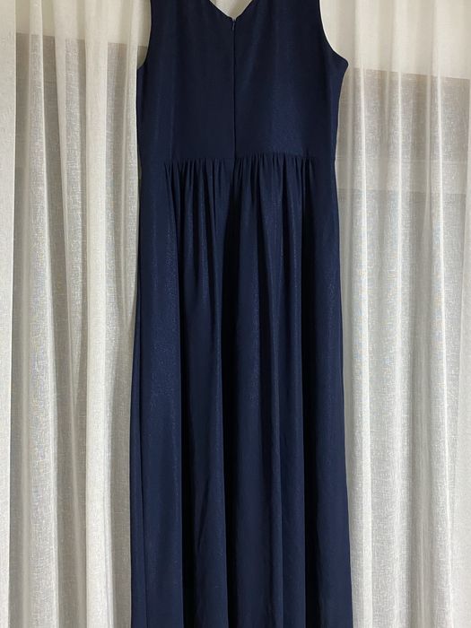 Granatowa sukienka studniówka wesele