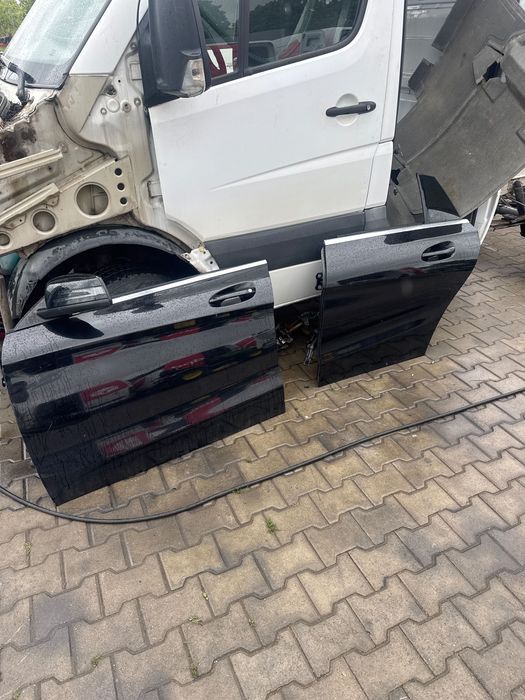 Mercedes Cla w117 drzwi lewe  prawe tył combi 197 lak