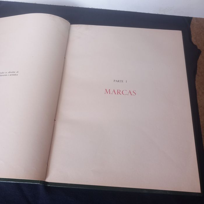 Livro "Cerâmica Portuguesa " 2 vol..
