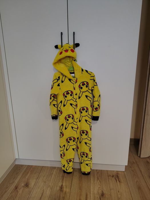 Kombinezon piżama strój Picachu