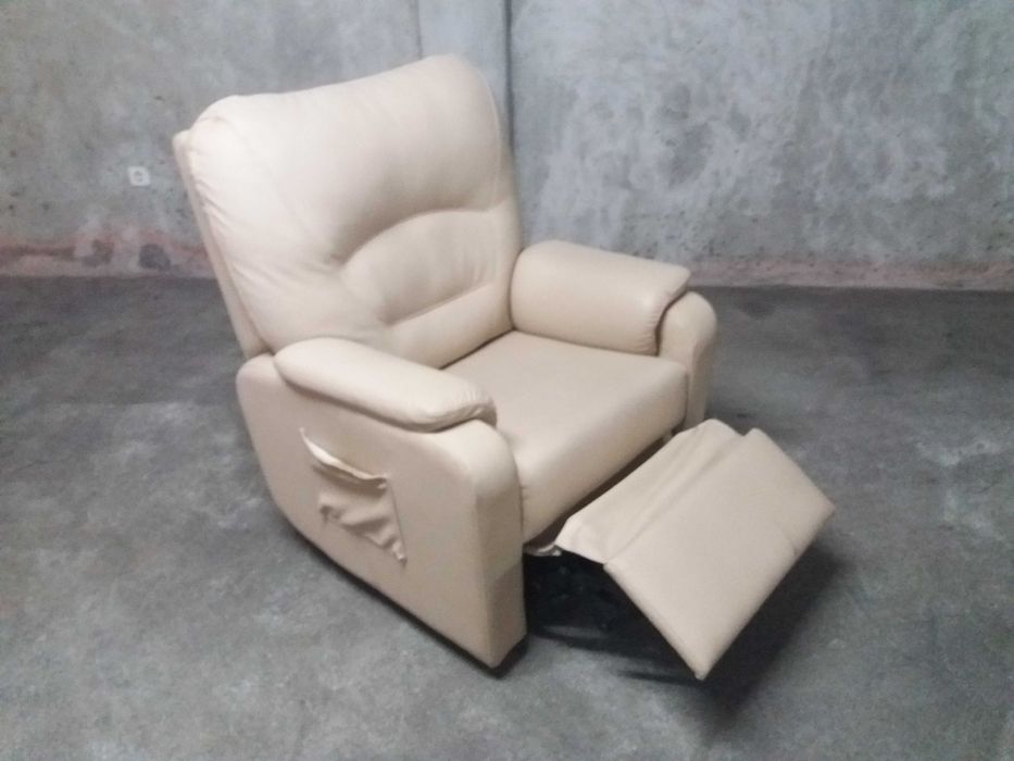 Cadeirão Geriátrico Elétrico poltrona reclinável Bege