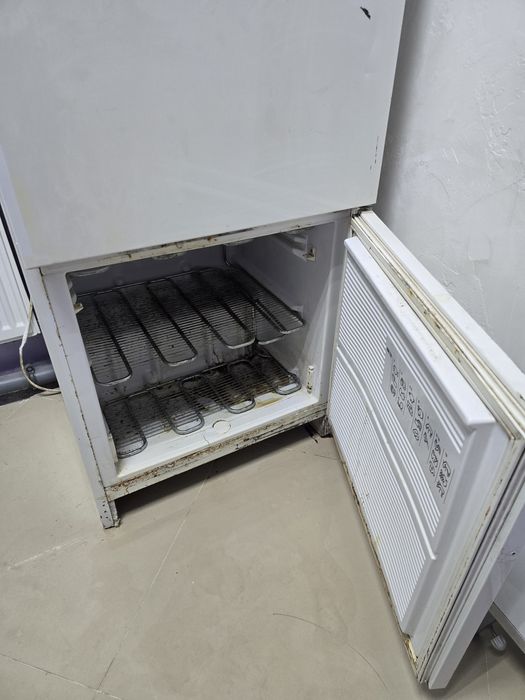 Холодильнтк безкоштовно (самовивіз)