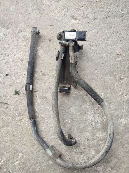 Продам датчик 8200469905