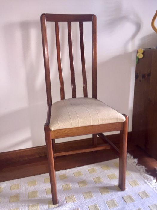 Cadeira em cerejeira