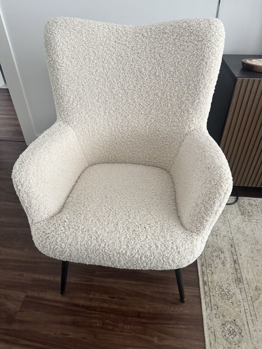 Cadeirao branco boucle jysk