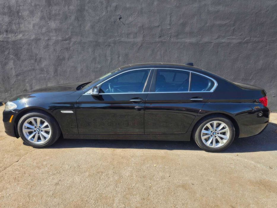 BMW 5 Series 528i      2015