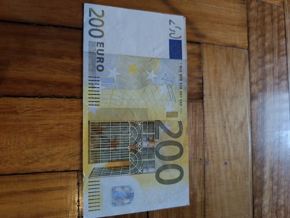 Nota 200 euros para colecionador