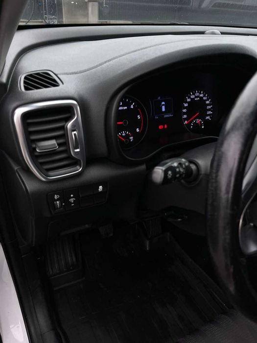 KIA SPORTAGE 2017 VIN U5YPG815AHL328383 фото оголошення 8 з 22