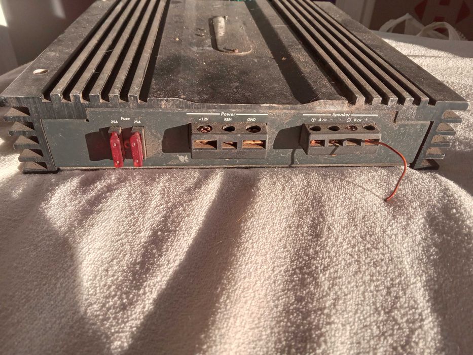 Сабвуфер Kenwood 1200w