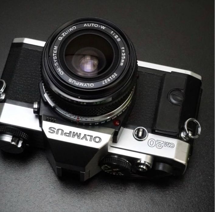 Плівкова камера Olympus OM-20