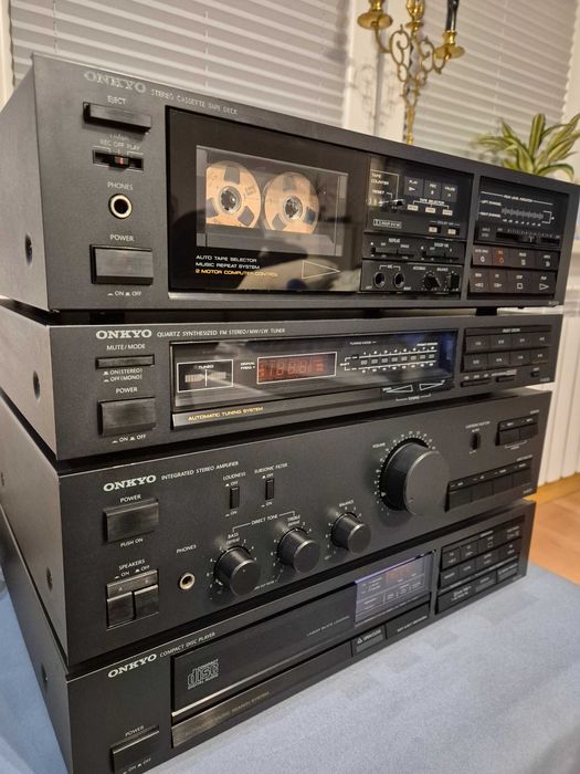 Zestaw muzyczny Onkyo, piękny !!