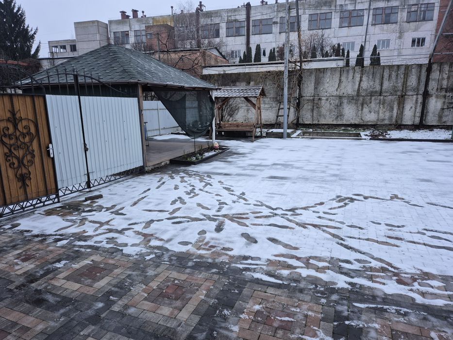 Продам Малярку,  комерційну приватизовану територію!