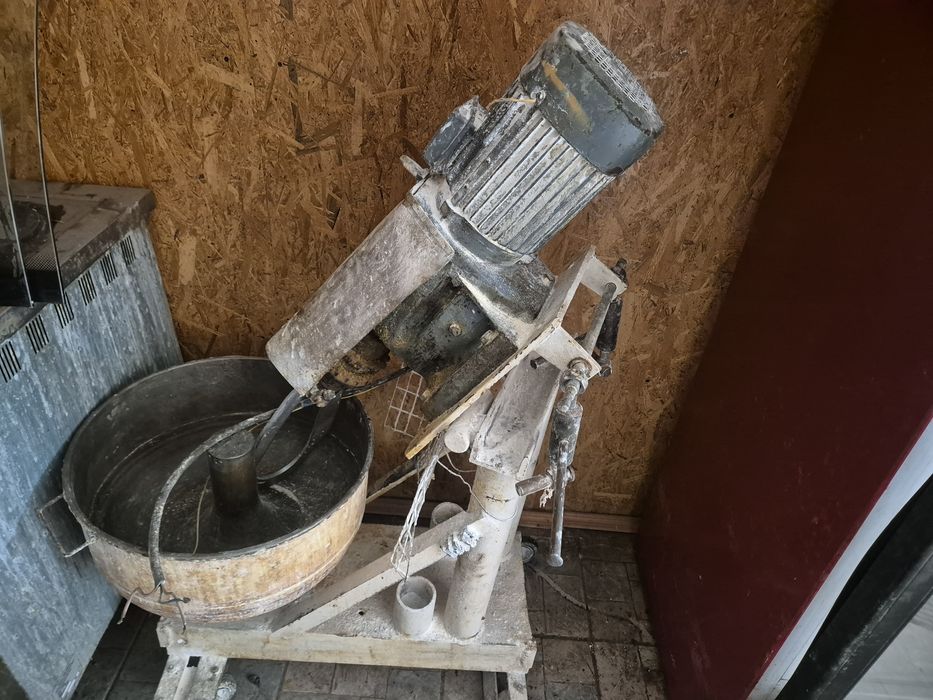 Тістоміс промисловий 380в