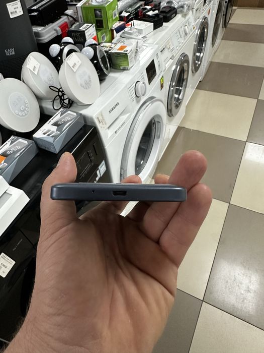 Xiaomi Redmi 4A 2/32GB — комплект із коробкою