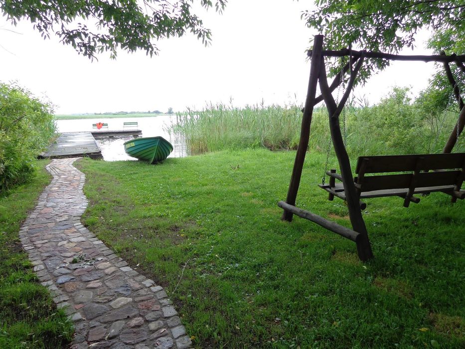 Apartamenty nad jeziorem z prywatną plażą