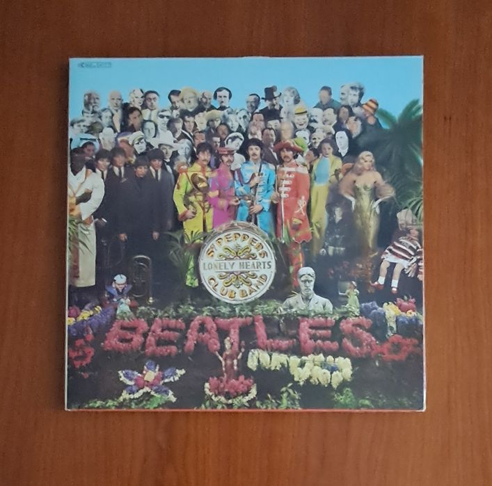 LP _ The Beatles _ Sgt. Peper's Lonely Hearts Club Band