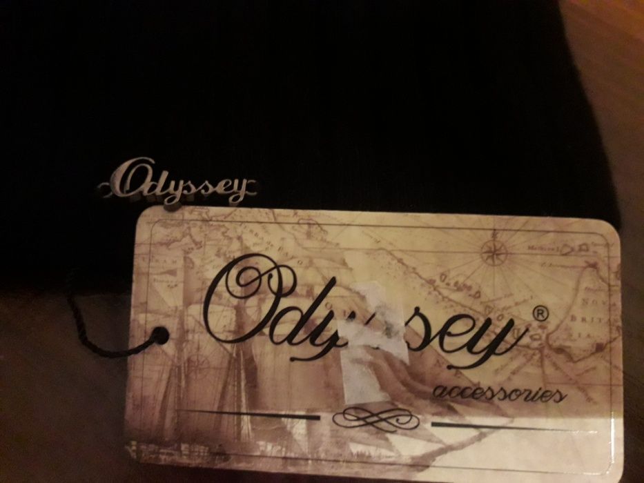 Продам новую стильную шапку.Размер универсальный.