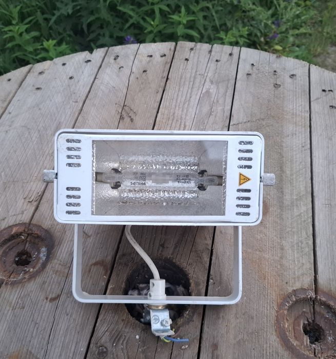 Naswietlacz metahalogenowy 70W 230V