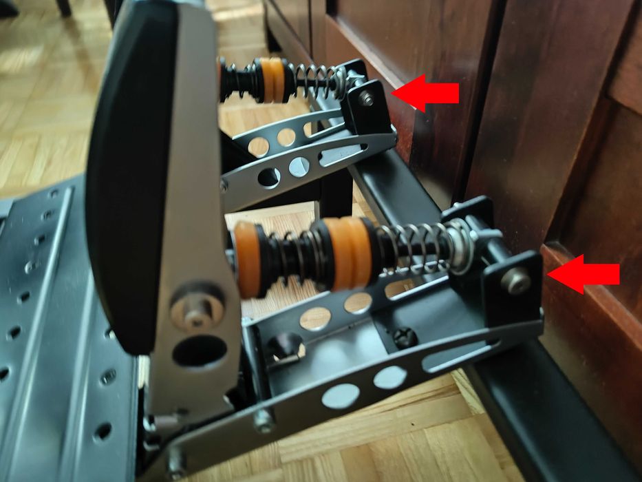 Fanatec CSL DD, uchwyty do tłumików