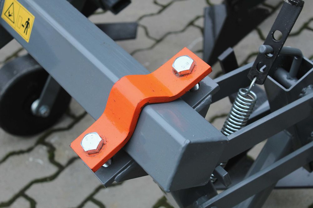 ДУЖЕ НАДІЙНИЙ Трисекційний Культиватор міжрядний навісний VINMET 3