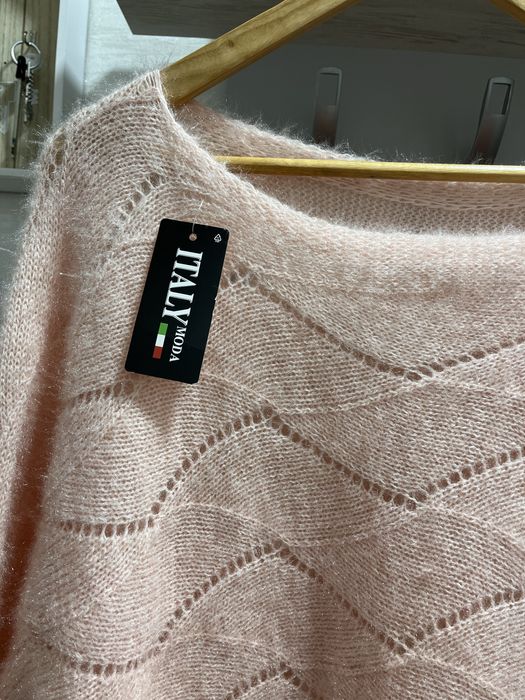 Продам нову кофту павутинку