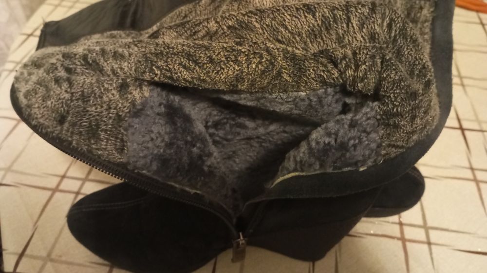 Продам зимние сапоги р.38 натуральная замша