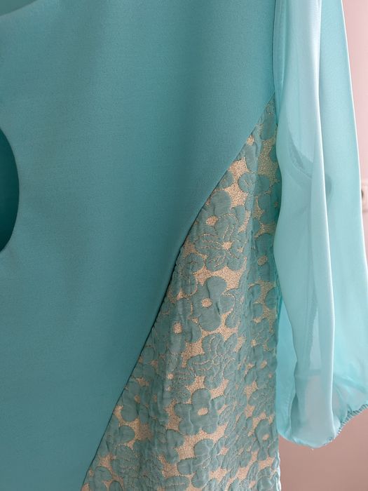 Бірюзова сукня