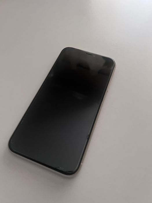 Iphone 11 branco com 64Gb, recondicionado.
