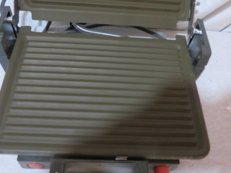 Grelhador PHILIPS elétrico compacto HL 3754 NOVO