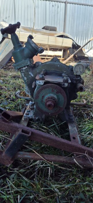 Помпа для води (в гарному стані)